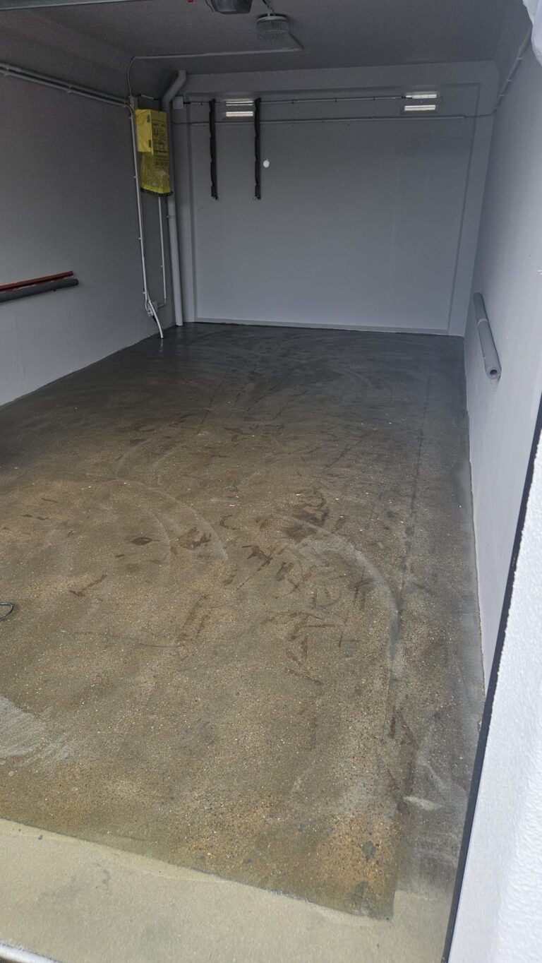 Garagenboden vor der Beschichtung